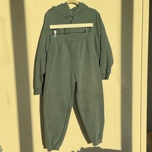 Aritzia Sweatfleece Set